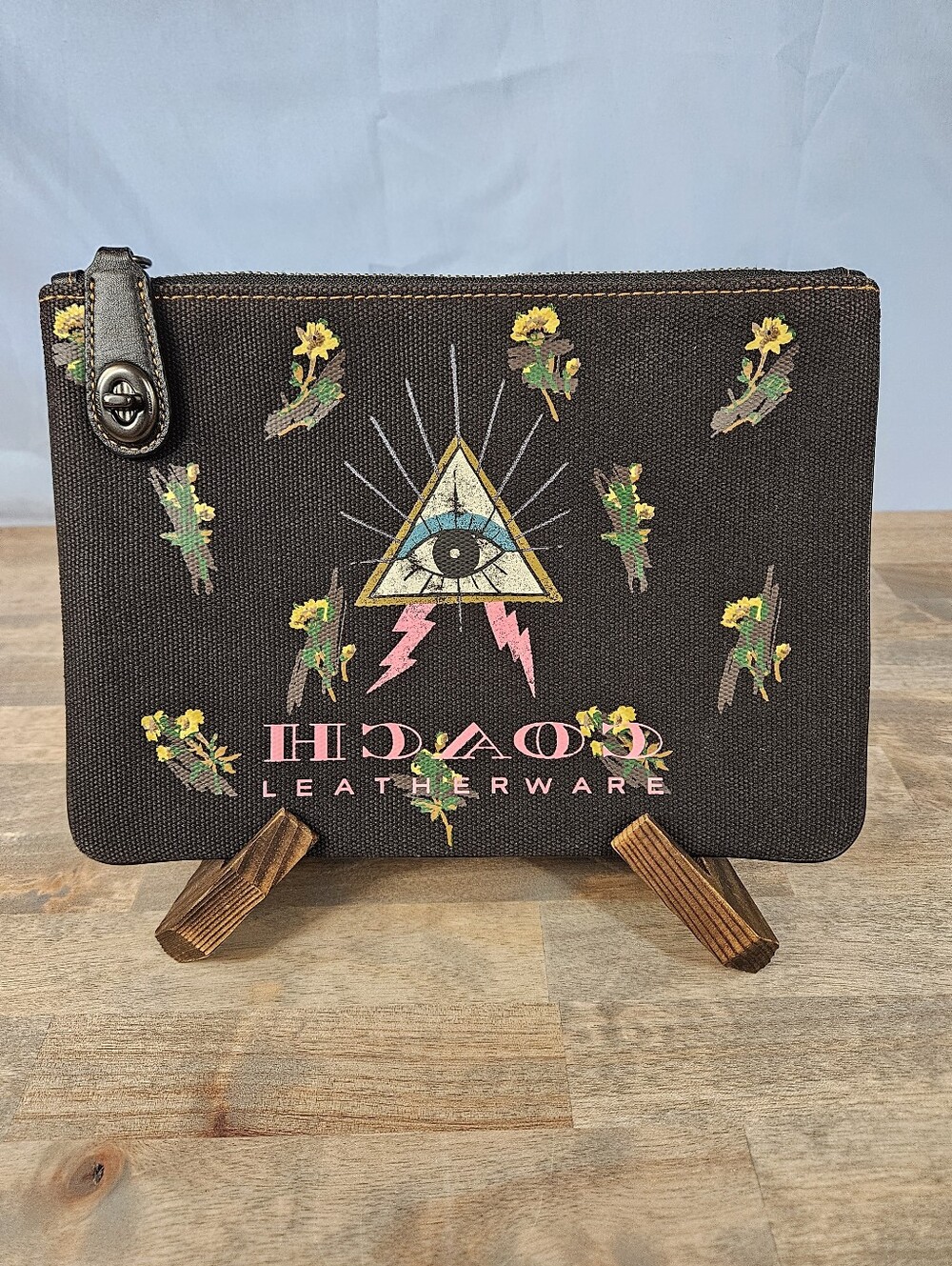 Coach Pyramid Eye Turnlock Pouch 26